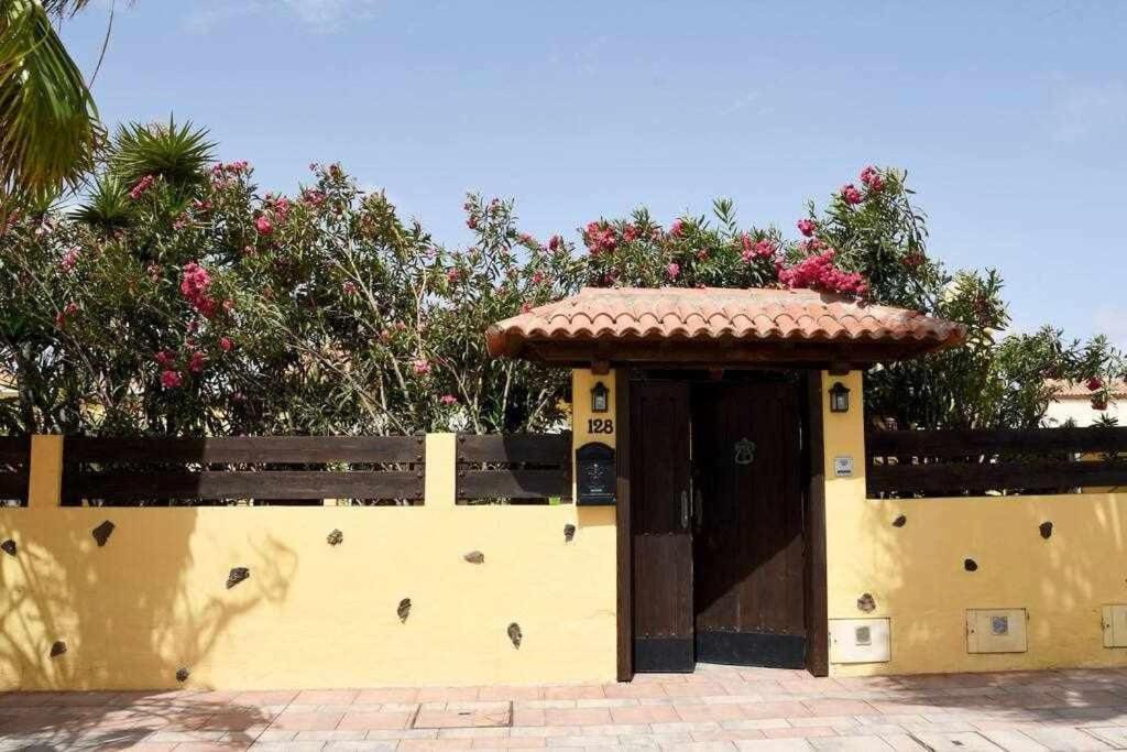 Aurora Mari Villa Your Dream Steps From The Ocean Shore Калета-де-Фусте Екстер'єр фото